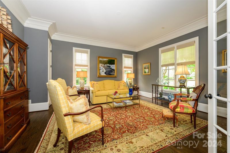 208 Cottage Pl, Charlotte, NC 28207