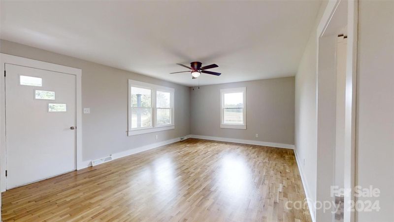 3237 Killian Rd, Lincolnton, NC 28092