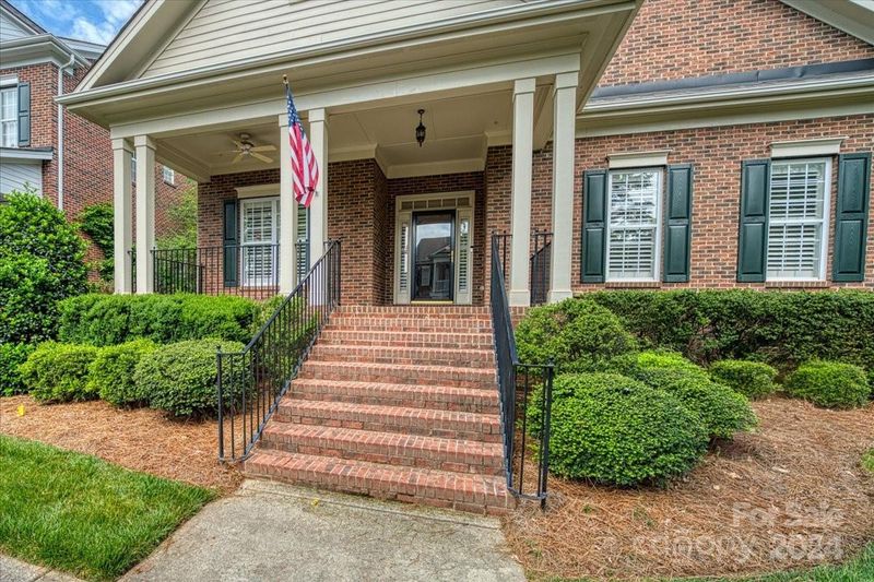121 Ft William Ave, Belmont, NC 28012