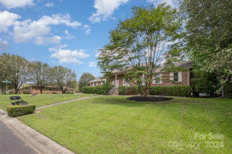 1105 Owen Blvd, Charlotte, NC 28213
