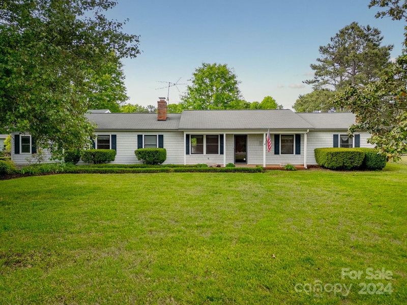8487 Graham Rd, Denver, NC 28037