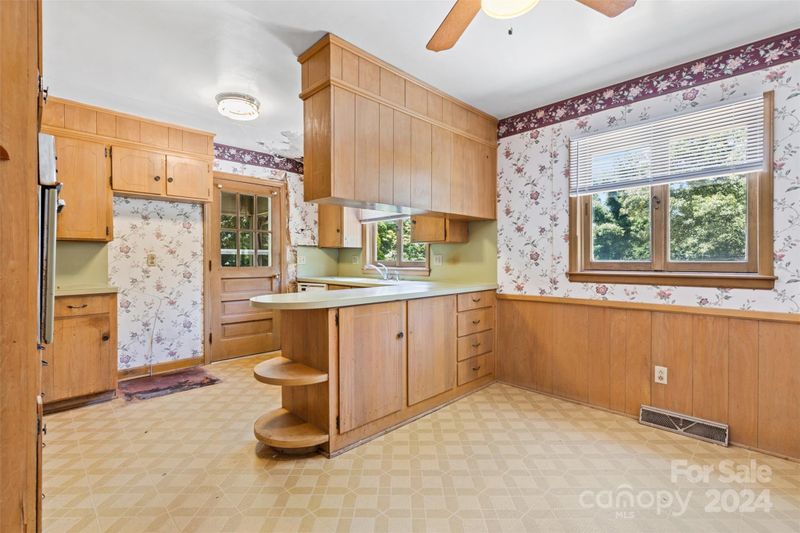 345 Kentberry Dr #9, Charlotte, NC 28214
