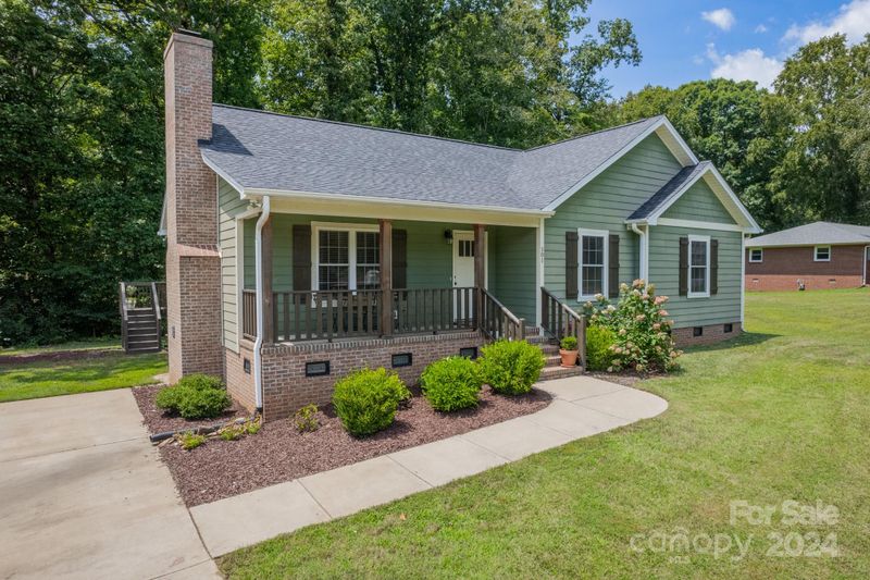 101 N Lane Rd, Mount Holly, NC 28120