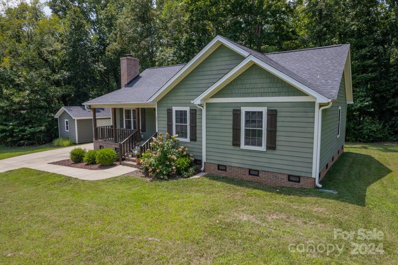 101 N Lane Rd, Mount Holly, NC 28120