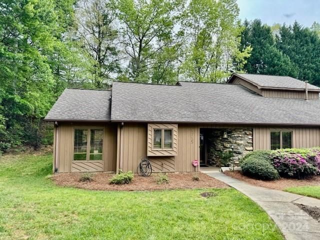 1715 12th St NE, Hickory, NC 28601
