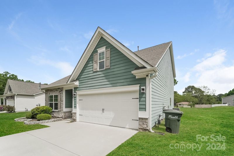3208 Hickory Grove Dr, Monroe, NC 28110