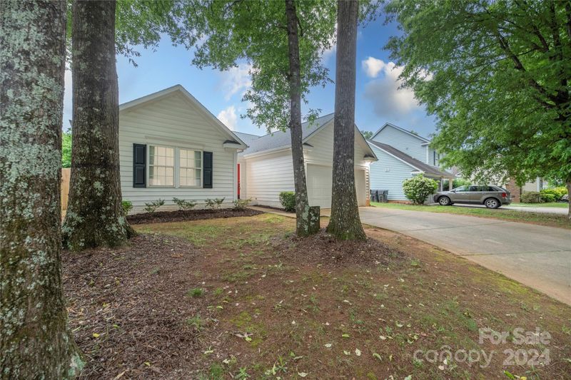 2935 Hosta Dr, Charlotte, NC 28269