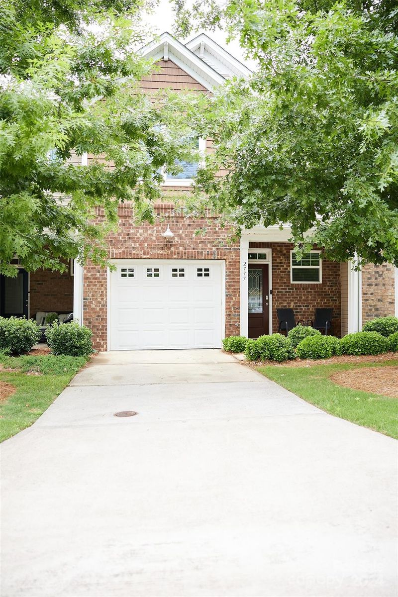 2777 Sawbridge Ln, Gastonia, NC 28056