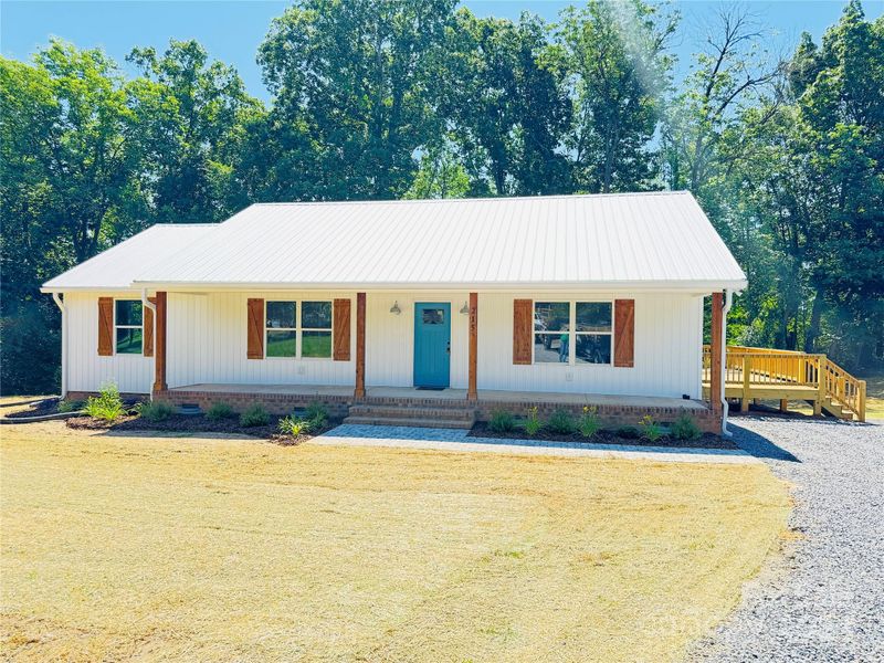215 Crest St, Belmont, NC 28012