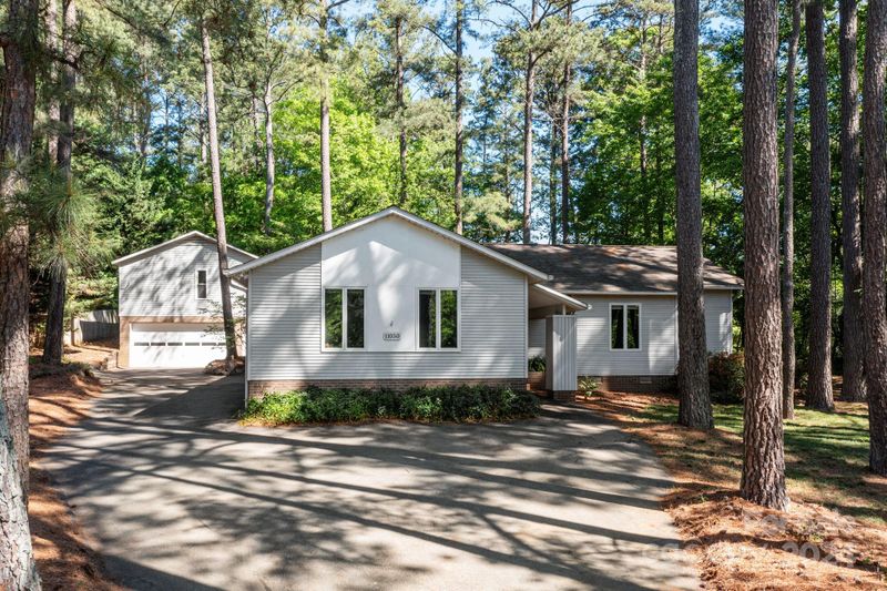 11050 Sudbury Rd, Davidson, NC 28036