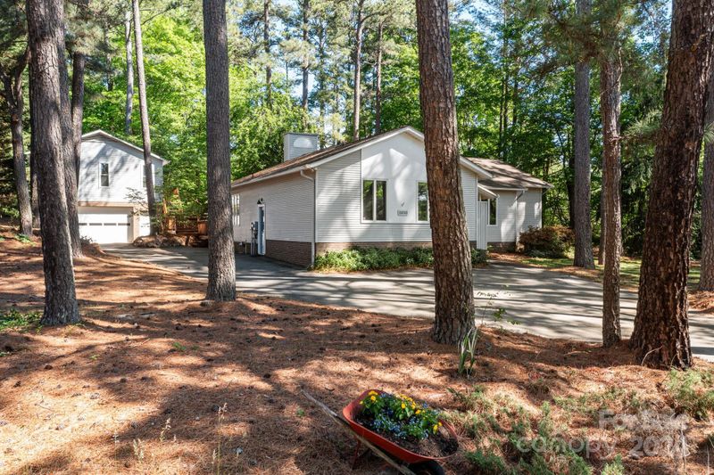 11050 Sudbury Rd, Davidson, NC 28036