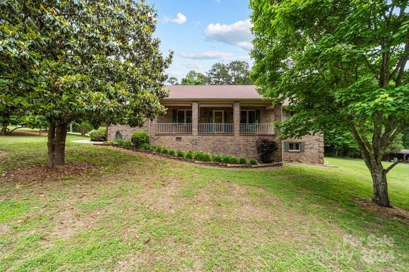 1808 Thompson Dr, Concord, NC 28025