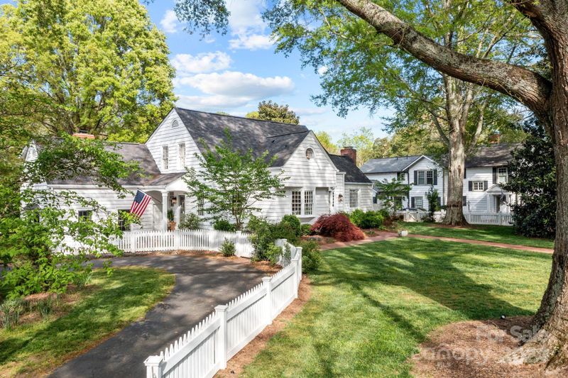 765 Concord Rd, Davidson, NC 28036