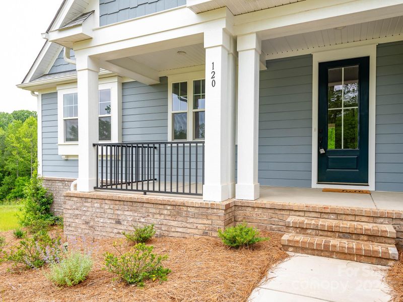 120 Spring View Ln, Statesville, NC 28677