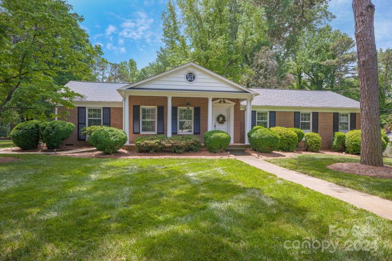 637 Windsor Pl, Concord, NC 28025