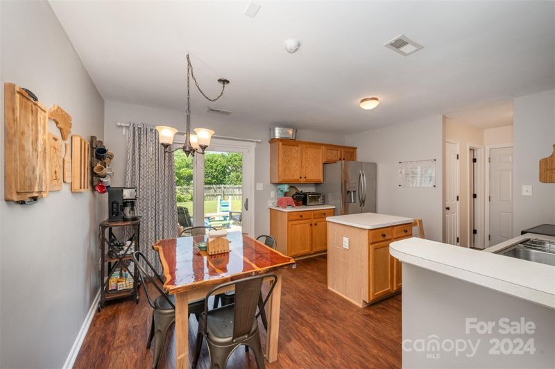 5509 Mt Mansfield Rd, Charlotte, NC 28278