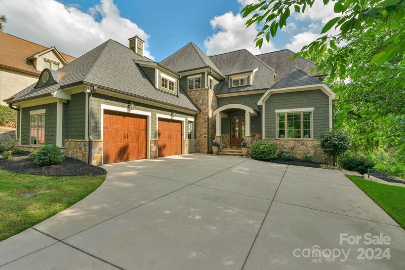 3303 Lake Pointe Dr, Belmont, NC 28012