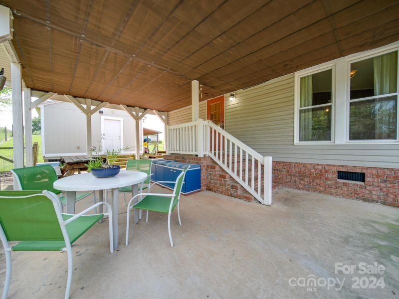 151 Pheasant Run Rd, Troutman, NC 28166