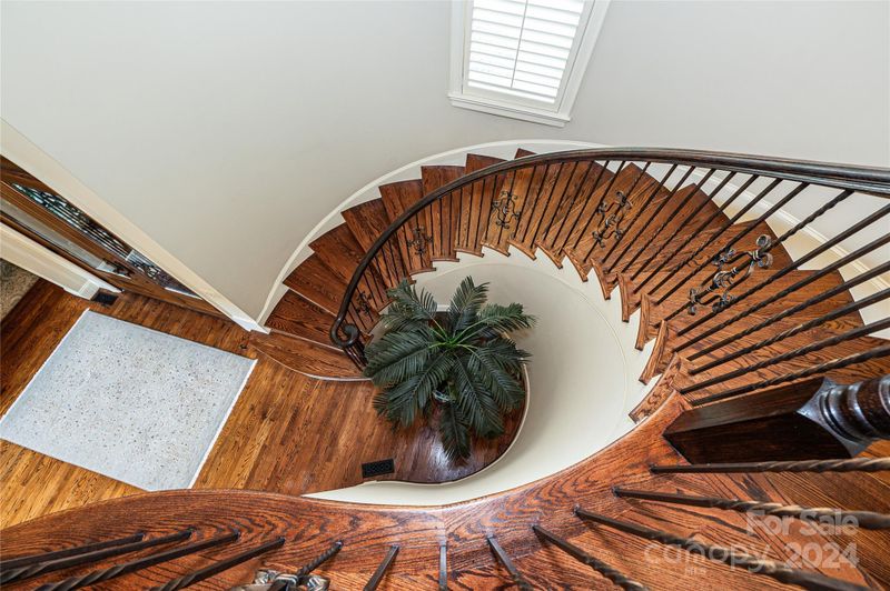 1611 Shadow Forest Dr, Matthews, NC 28105