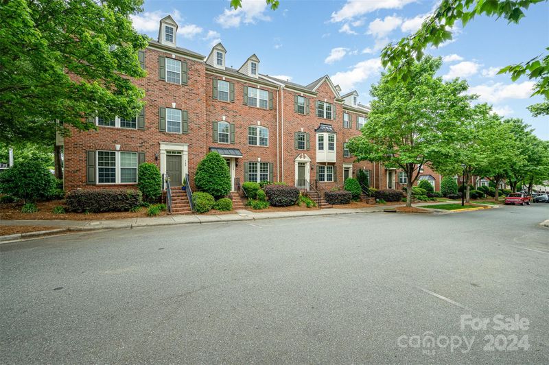 764 Naramore St, Davidson, NC 28036