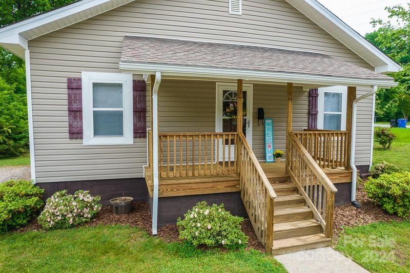 416 Dingler Ave, Mooresville, NC 28115