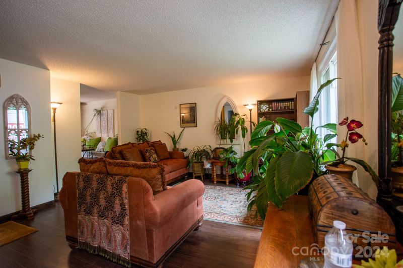 6705 Saddle Point Rd, Charlotte, NC 28212