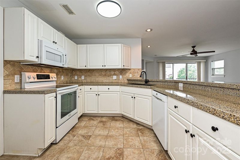 17810 Half Moon Ln #Q, Cornelius, NC 28031