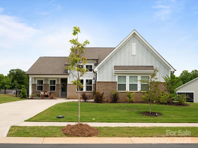 8010 Green Heron Ct, Belmont, NC 28012