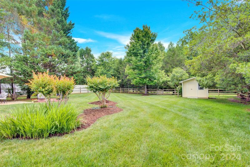 6107 Lowergate Dr, Waxhaw, NC 28173