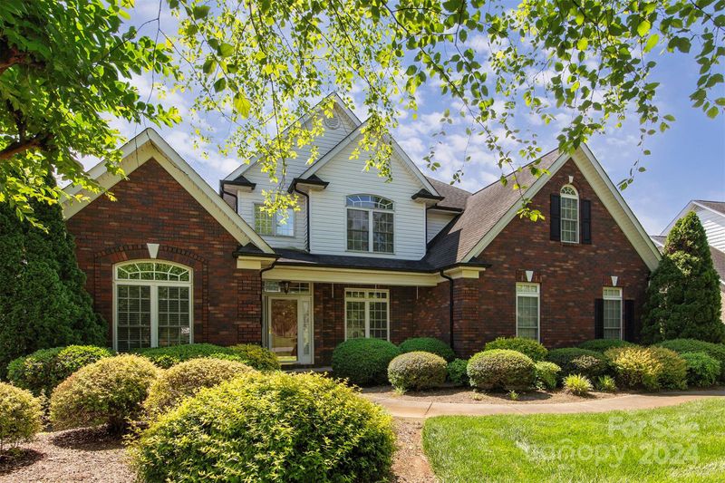 7844 Grimsby Cir, Harrisburg, NC 28075