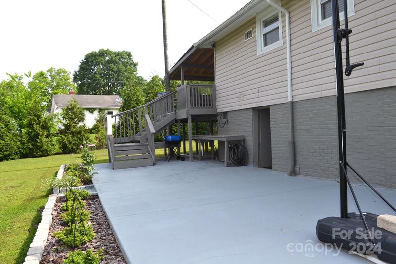 802 Victoria Ave, Kannapolis, NC 28081