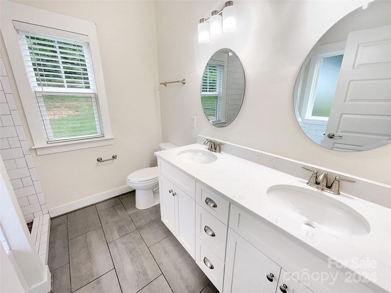 721 Riddle St, Mount Holly, NC 28120