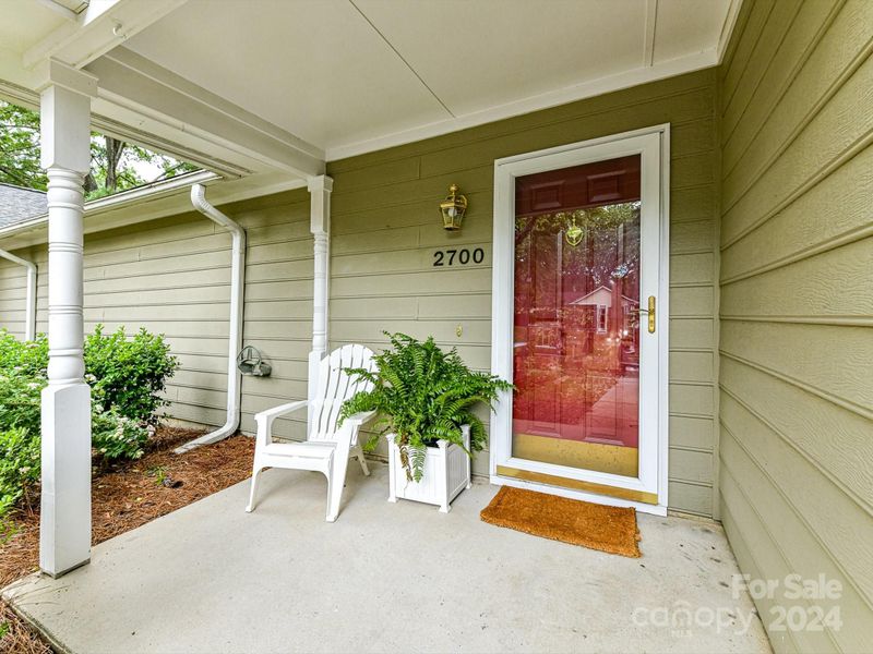 2700 Tiergarten Ln, Charlotte, NC 28210