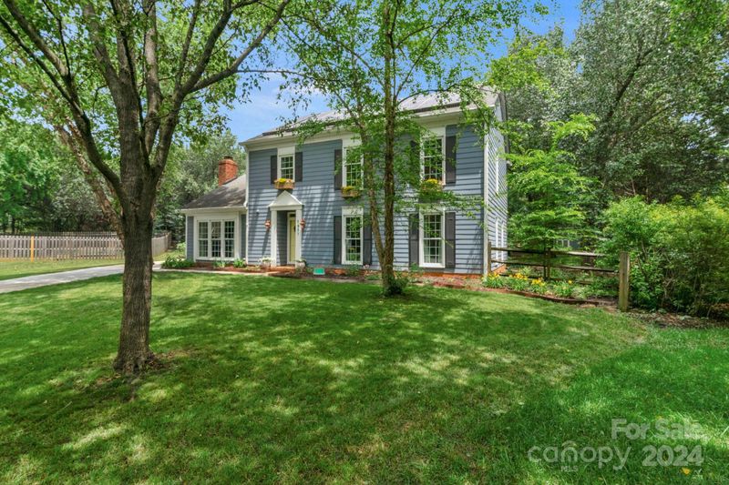 8601 Doe Run Rd, Charlotte, NC 28277