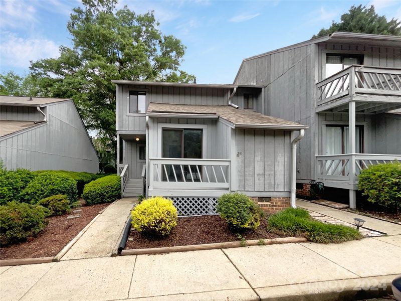 100 Willow Run Dr #24, Gastonia, NC 28056