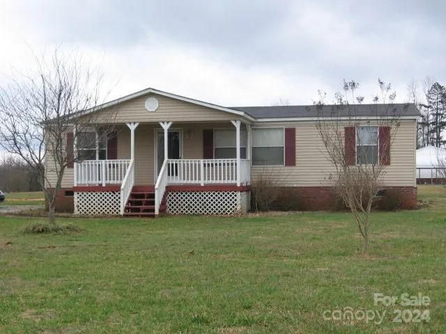 1004 Baxter Rd, Cherryville, NC 28021