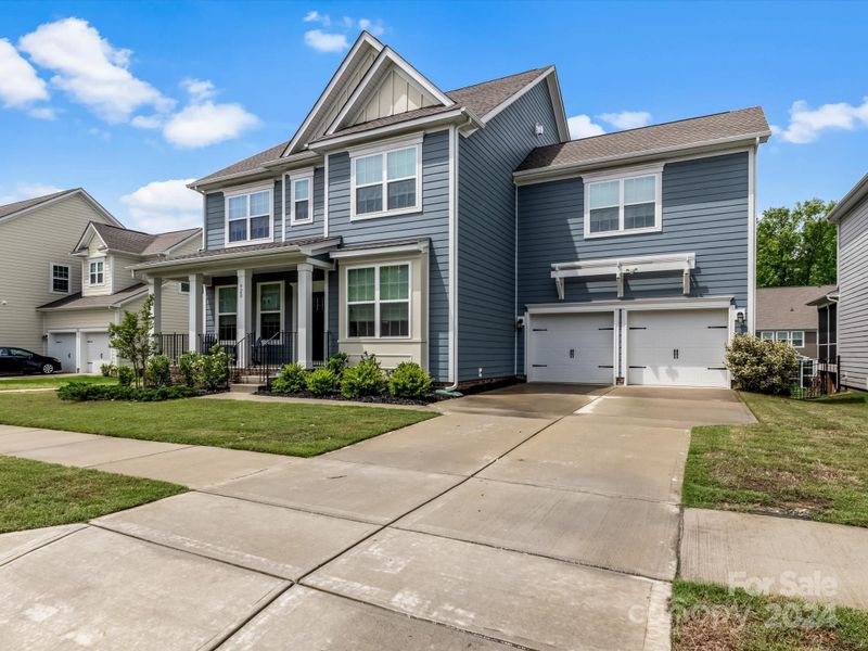 920 Claires Creek Ln, Davidson, NC 28036
