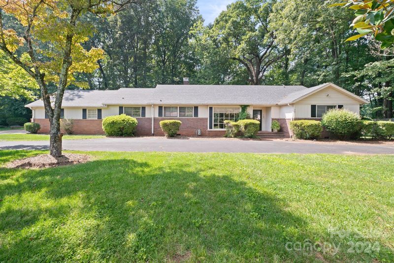 709 2nd Ave NW, Conover, NC 28613