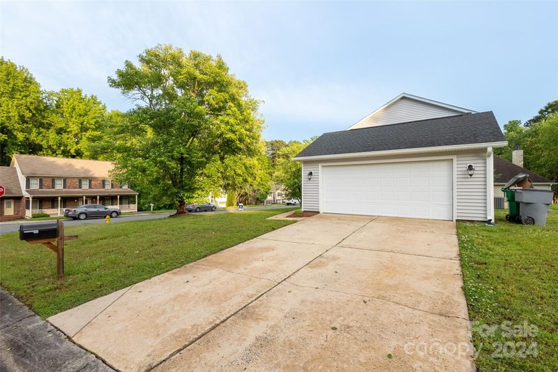 7229 Rothmore St, Charlotte, NC 28215
