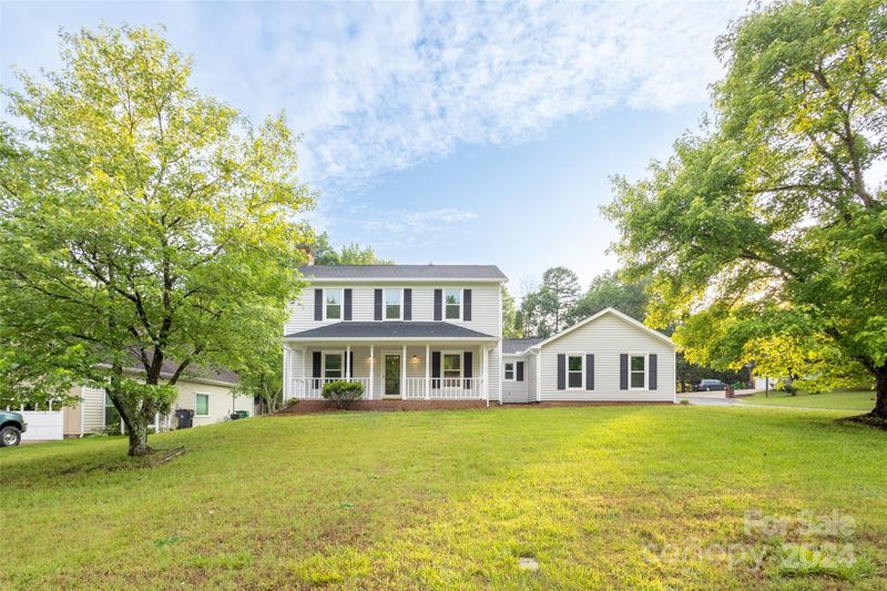 7229 Rothmore St, Charlotte, NC 28215