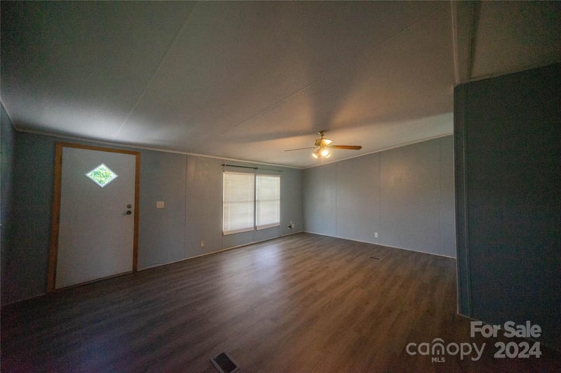 111 Canfield Dr, Olin, NC 28660