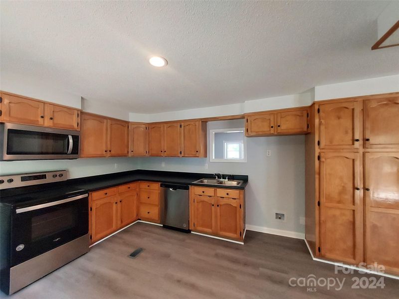 901 Bear Creek Rd, Blacksburg, SC 29702