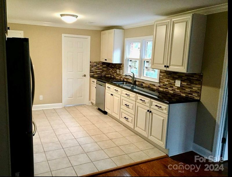 3417 Weddington Rd, Matthews, NC 28105