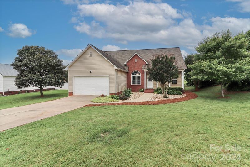 104 Windrow Ln, Statesville, NC 28625