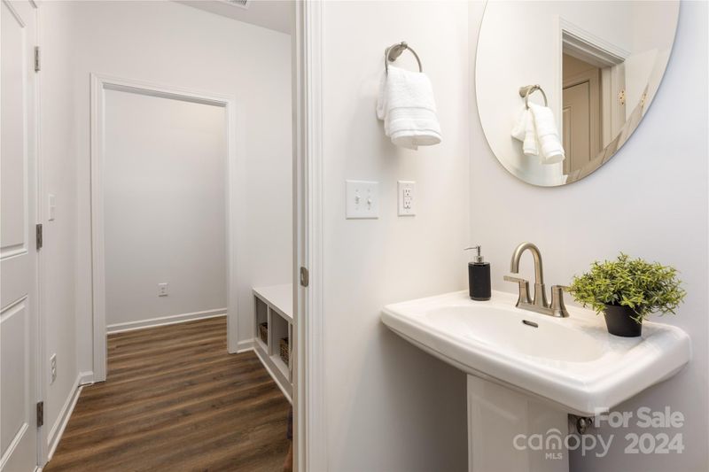 2633 Capitol Dr, Charlotte, NC 28208