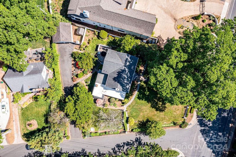 2718 Selwyn Ave, Charlotte, NC 28209