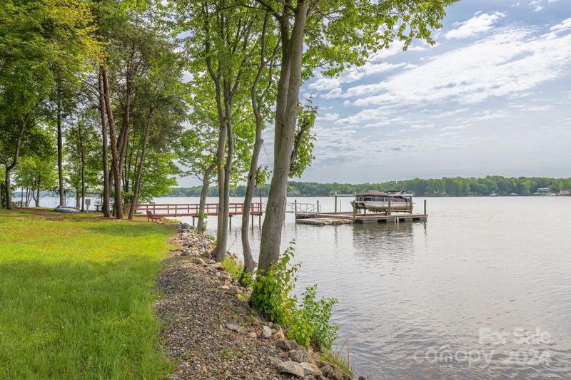8703 Howard Dr, Terrell, NC 28682