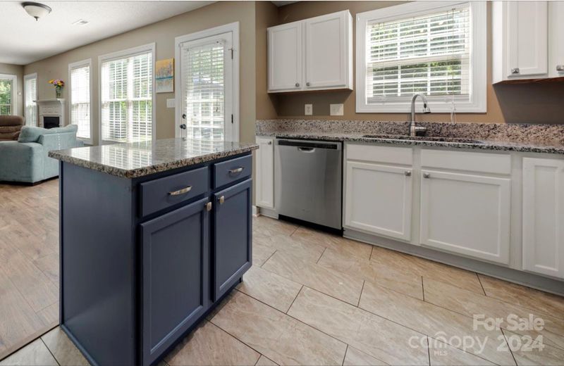 1202 Rosa Dr, Monroe, NC 28112