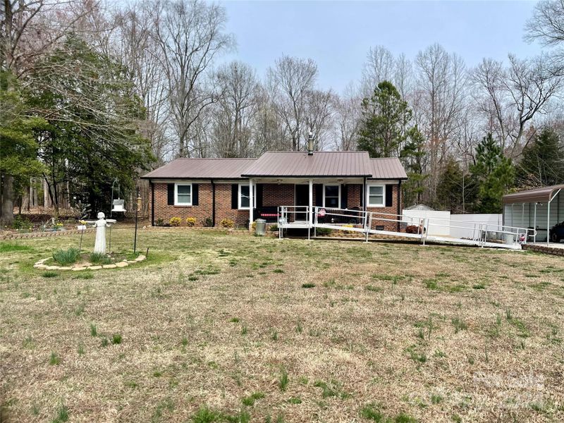 2746 Crowders Creek Rd, Gaston, NC 28052