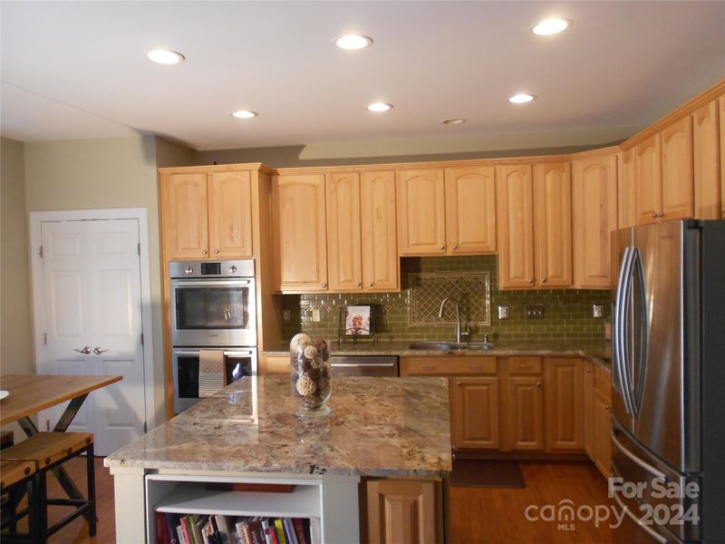 3243 Luke Crossing Dr, Charlotte, NC 28226